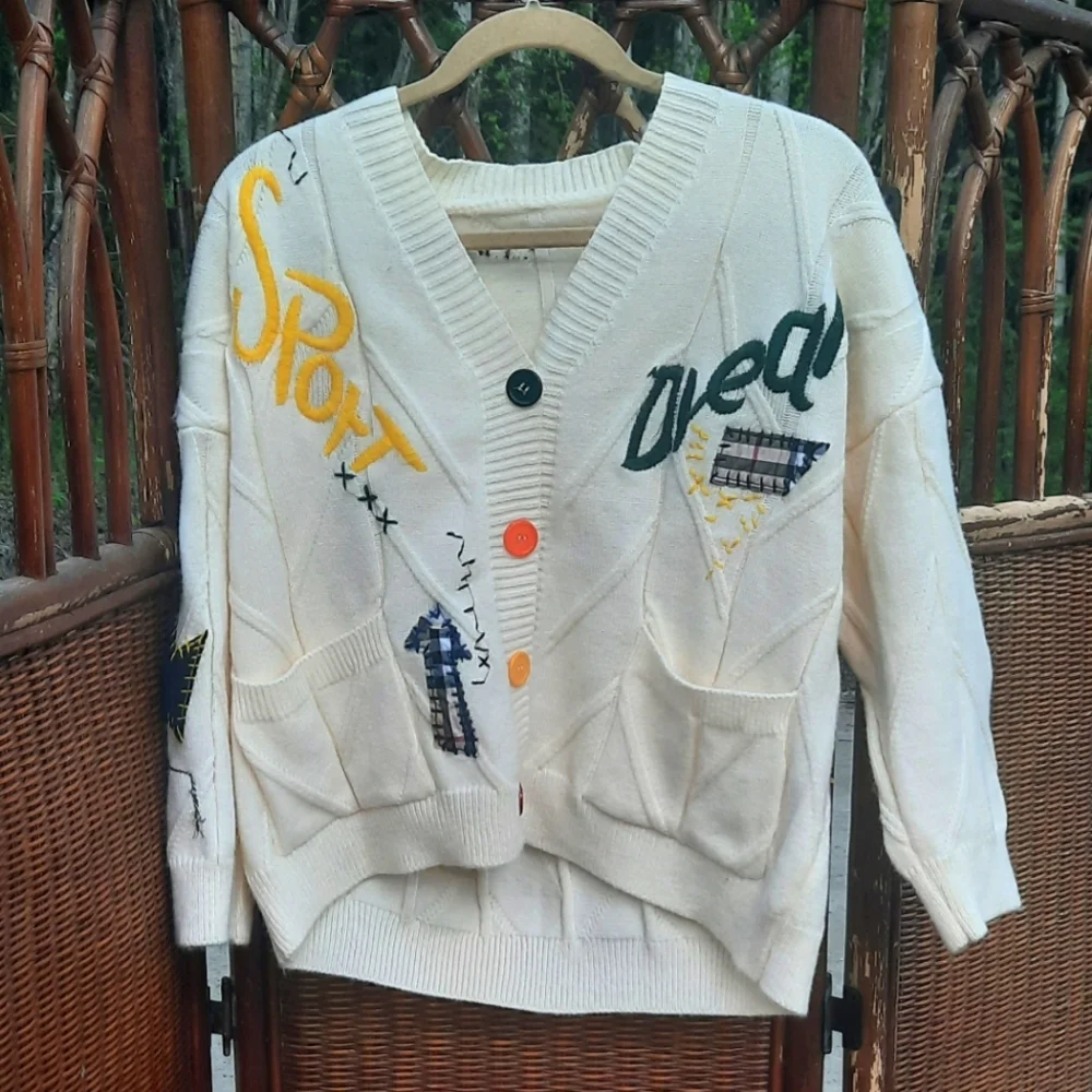 🌟3/50 Woman's Embroidery Loose Sweater Coat - Picture 1 of 8
